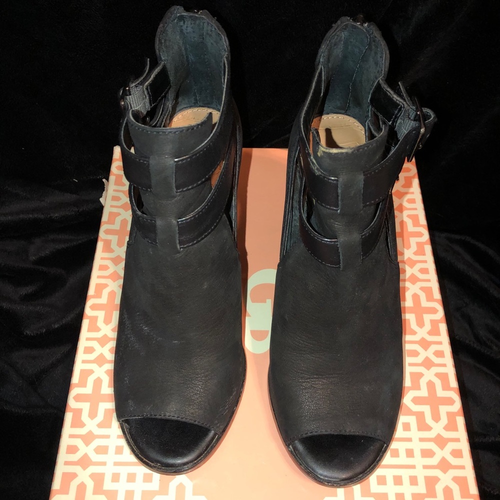Gianni Bini Wrap-Up Double Strap Peep Toe Size 6.5